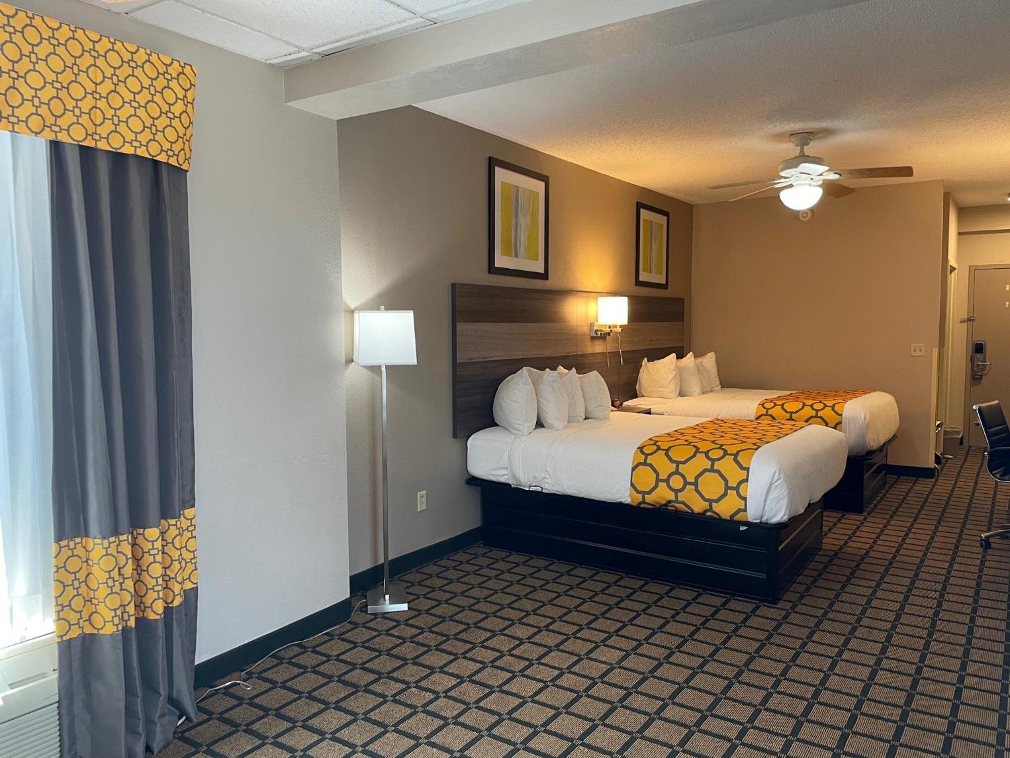 Baymont By Wyndham West Plains Hotel Bagian luar foto