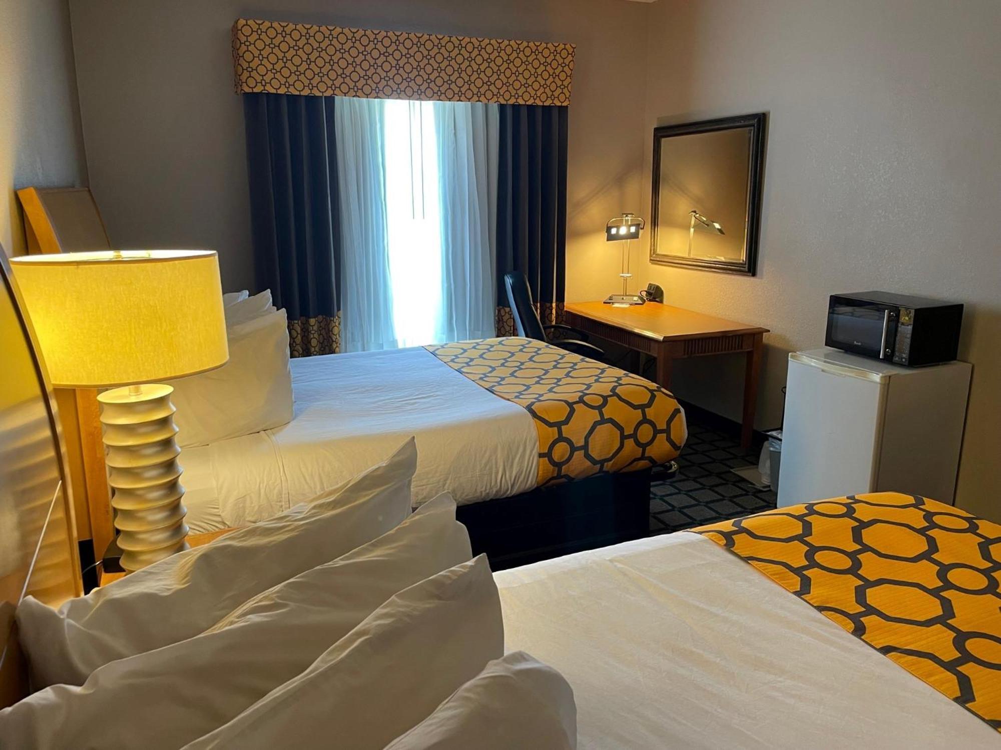 Baymont By Wyndham West Plains Hotel Bagian luar foto