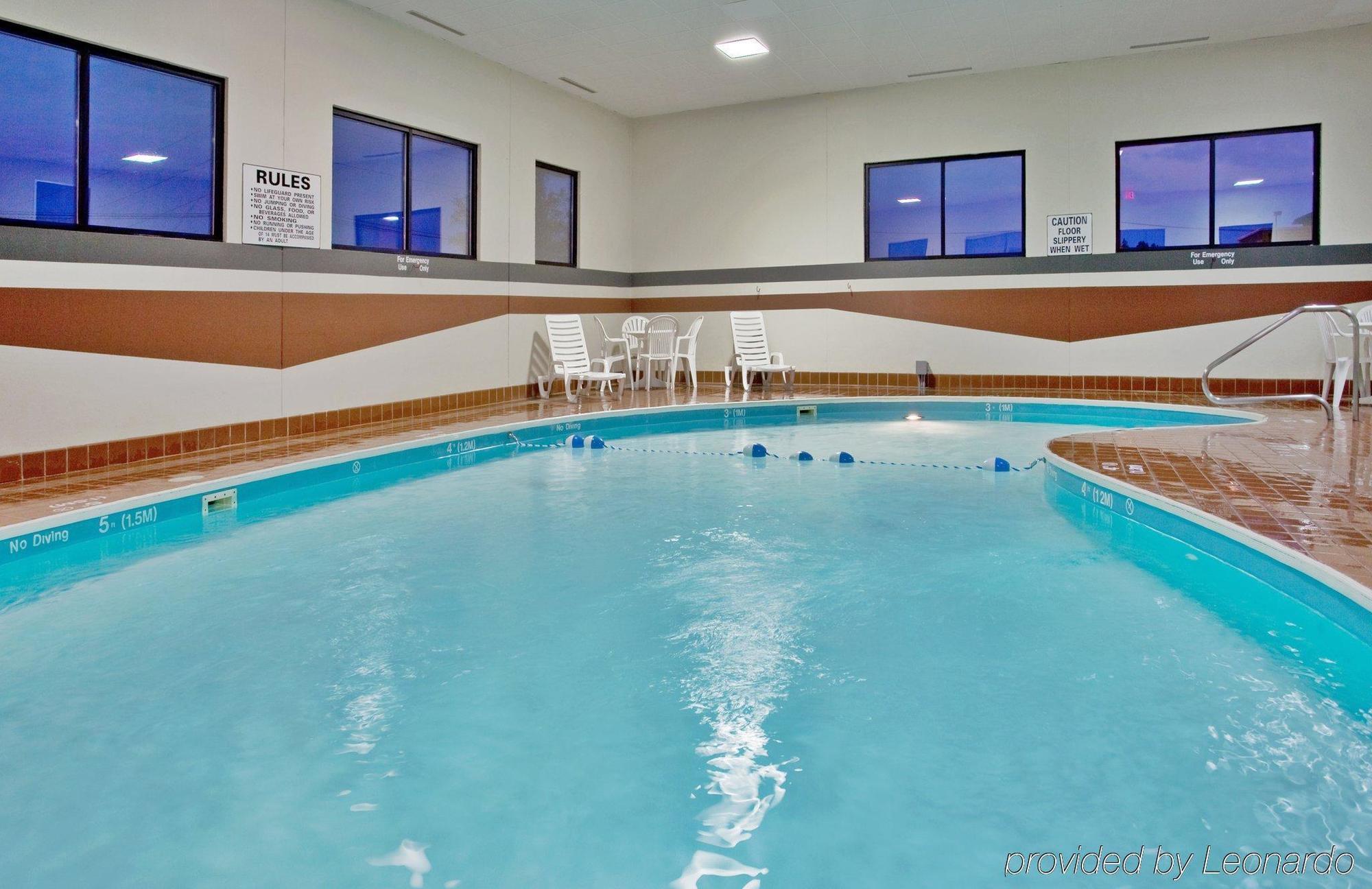 Baymont By Wyndham West Plains Hotel Bagian luar foto