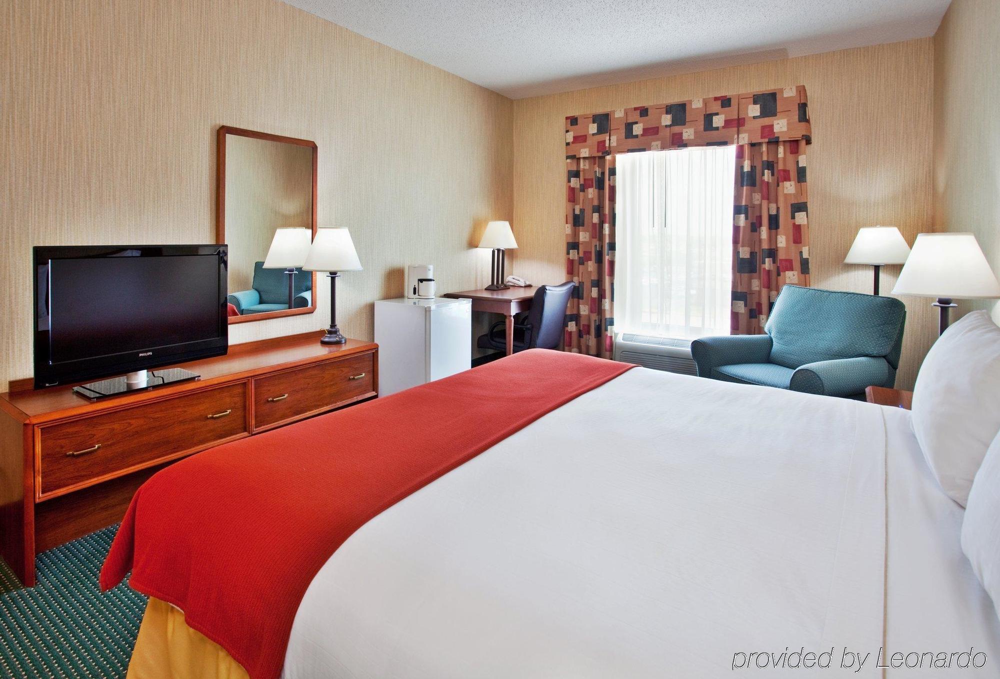 Baymont By Wyndham West Plains Hotel Bagian luar foto