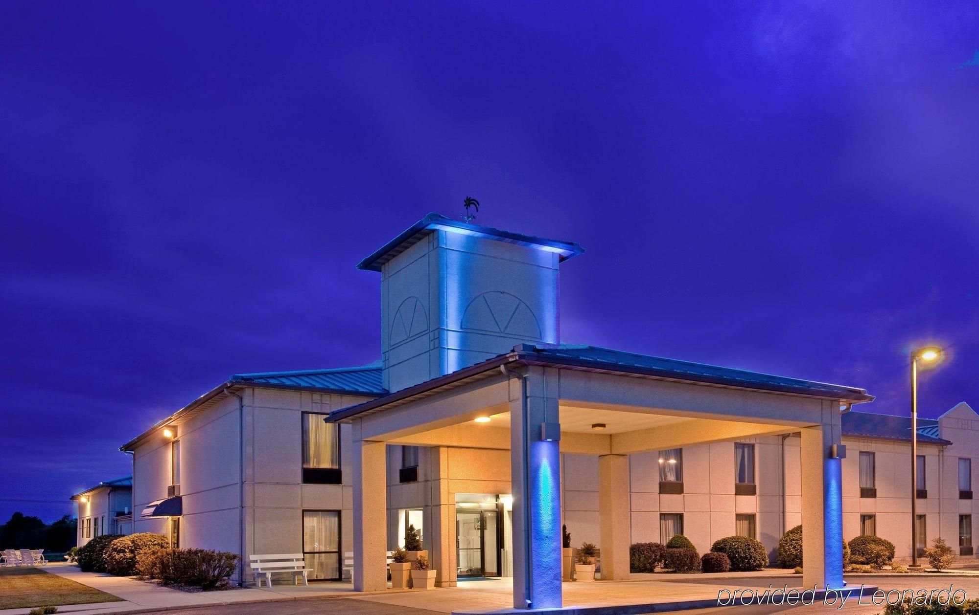 Baymont By Wyndham West Plains Hotel Bagian luar foto